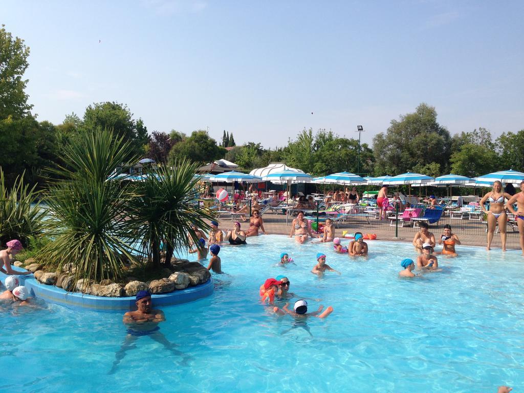 Lodge Holidays - Glamping San Marino Bagian luar foto